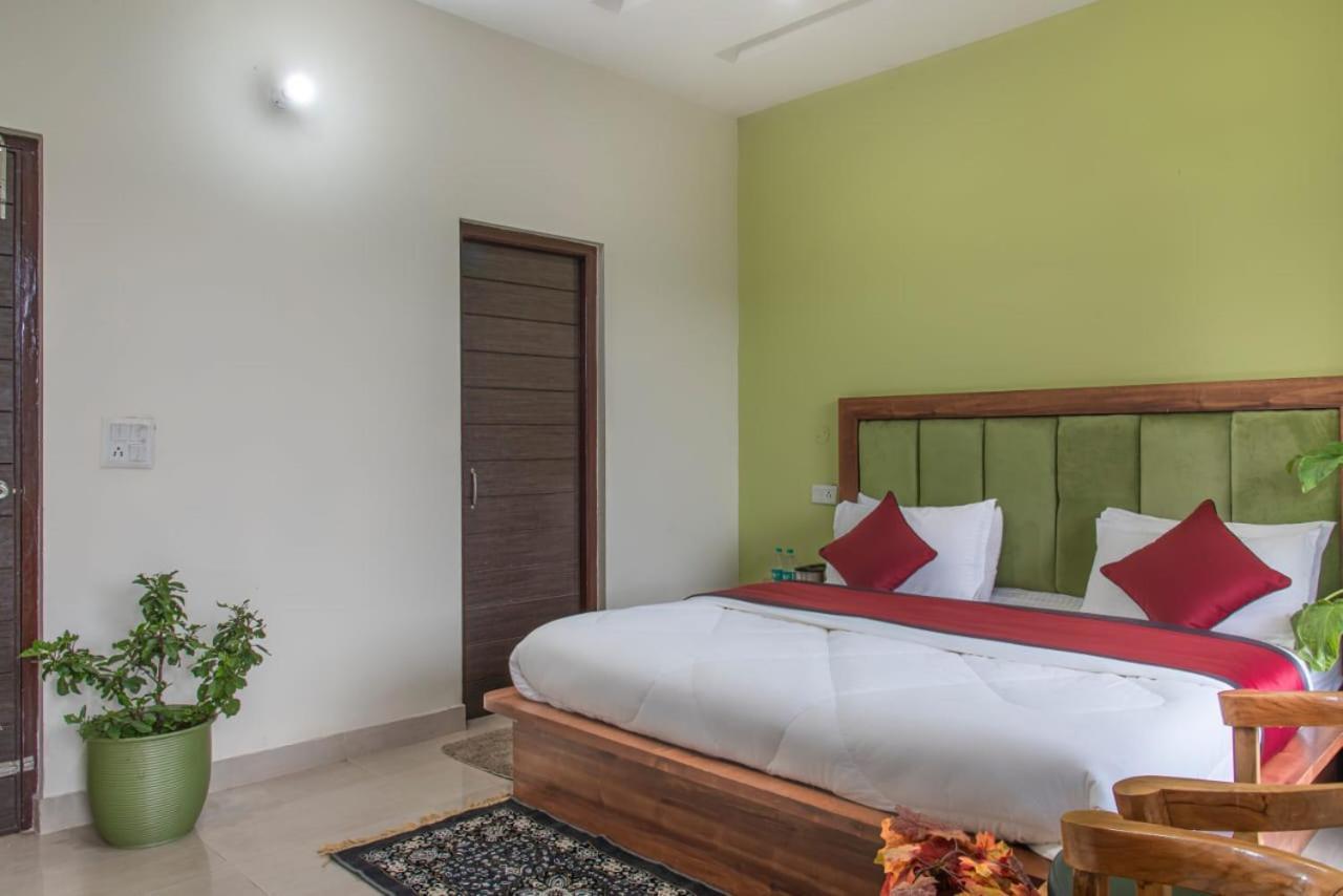 Host Jatin Kasauli Pine Villa 7Oi827O7O3 Exterior photo